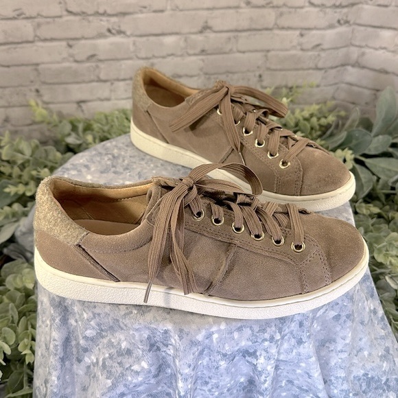 UGG “Milo” Fawn/Tan Soft Suede Lace-up Casual Fashion Sneakers WMS 7M🌟EUC🌟 - Picture 10 of 10